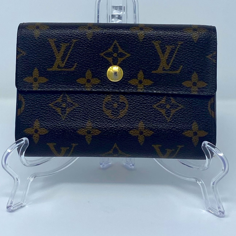 Louis Vuitton
Louis Vuitton Monogram Canvas Alexandra Wallet-Great condition